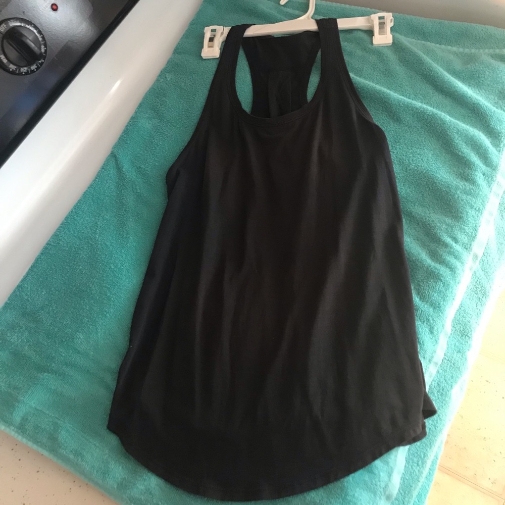 Lululemon black flow tank size 4